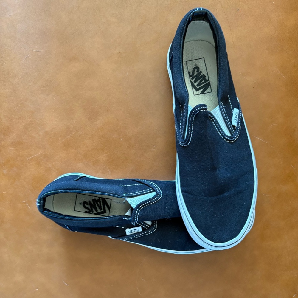 Vans Men's 8.5 or Women’s 10 Black Slip-On Shoes